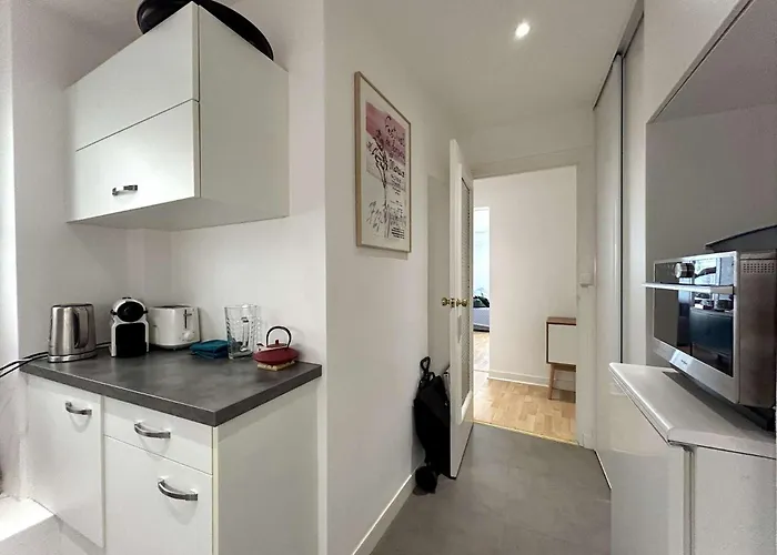 3 Pièces 4 Couchages Face Avec Terrasse. Appartement *